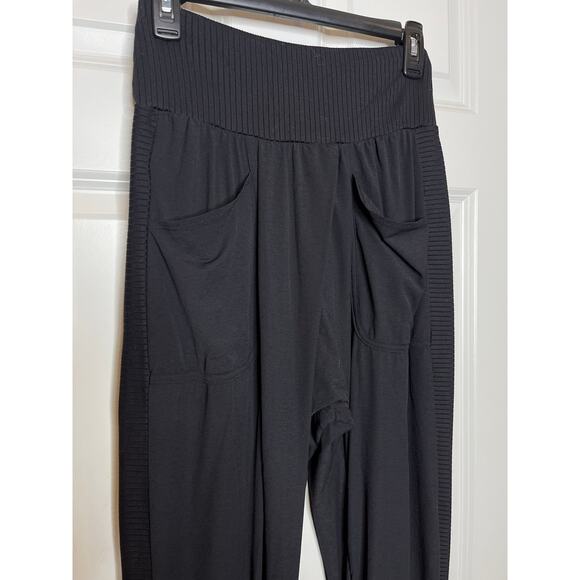 Free People Movement x Hatch XS Black Refresh Harem Maternity Pants - Picture 3 of 11